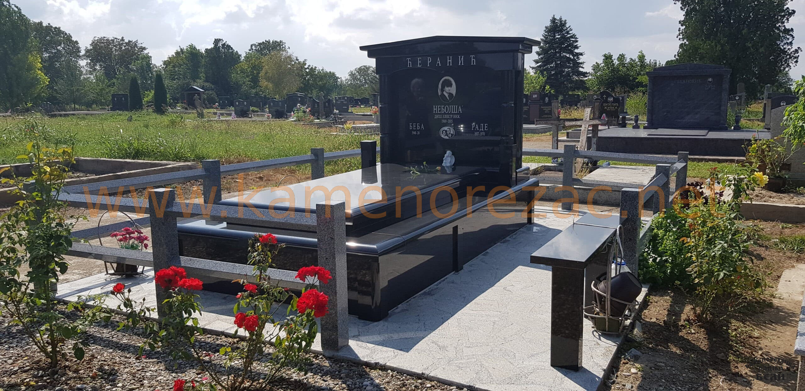 Spomenik Kapitel 038