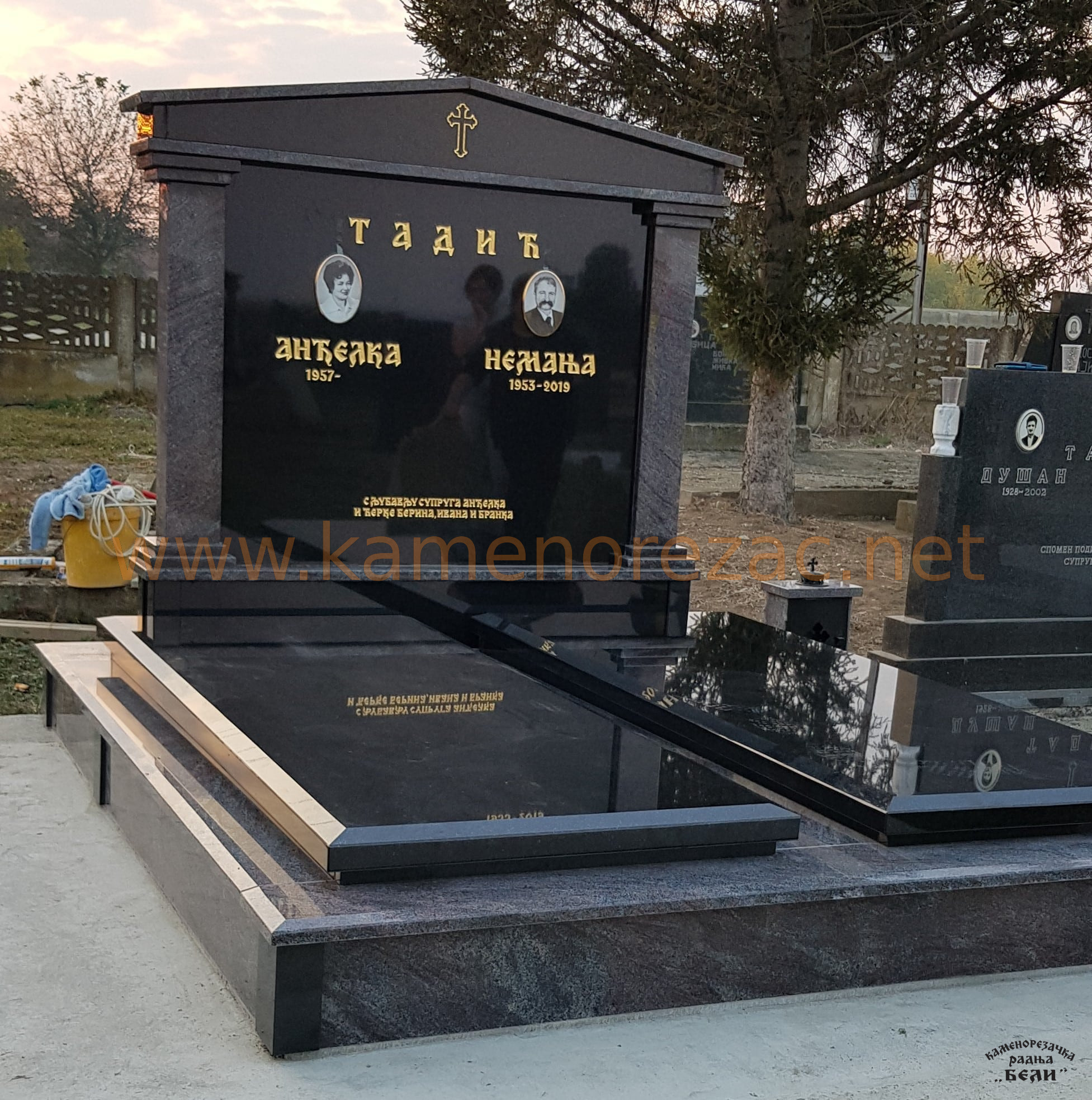 Spomenik Kapitel 006