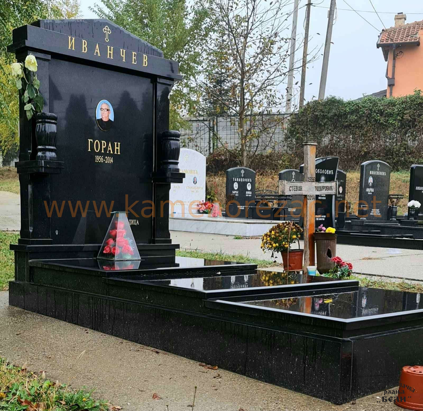 Spomenik Kapitel 051